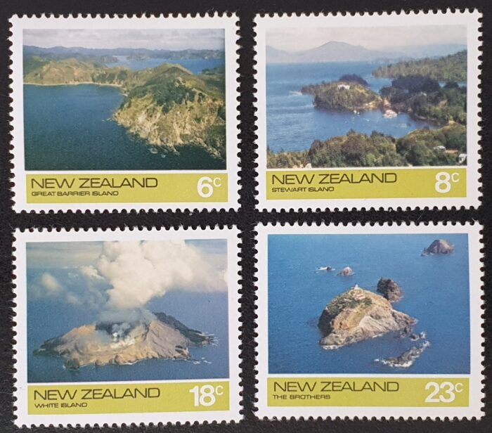 New Zealand 1974 'Offshore Islands' SG1061/4 Set of 4 LMM